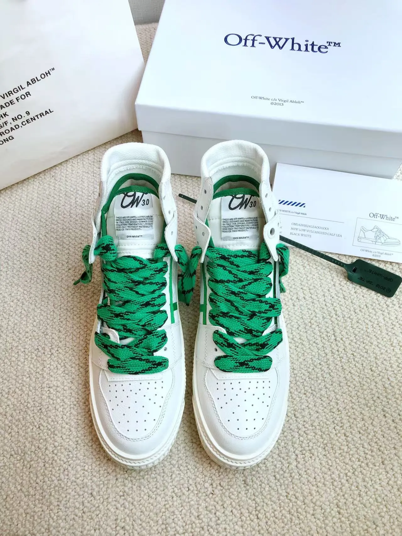 Men's men's shoes P660! 🌈🌈OFF WHITE🌈🌈 ⚡️Couple model⚡️🍓New color🍓 👉Ex-factory price: 130-45 The latest spring model of Gaobang street casual Martin style masterpiece, released the highest quality version on the market 👊 Series original mold opening, original lasting, production technology 1:1 original ➰🔜The best choice for more and more celebrities and Internet celebrities🔸In the classics Changes in the code🔸Innovate in the trend🔸Strive to break away from the shackles of bad street design🔝Although he is not the originator of fashion design, he is definitely a shining dark horse in avant-garde design🐴🆙Do not follow the trend🔅Not universal beauty🔅 Fabric💯First-layer cowhide Lining💯Imported skin-friendly and environmentally friendly polyester mesh Foot pads💯Original molded high-elastic environmentally friendly molding pads Midsole💯Original lasting process Outsole💯Rubber outsole Packaging💯Official website synchronized full set of packaging (brand wrapping paper, brand certificate, brand cloth bag)